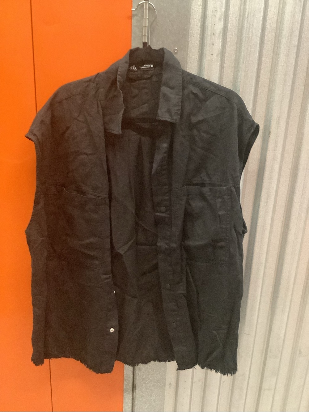 Zara Black Sleeveless Button-Front Vest